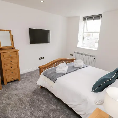 Sandsend View Apartment Whitby