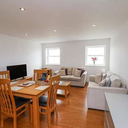 Sandsend View 아파트 휫비