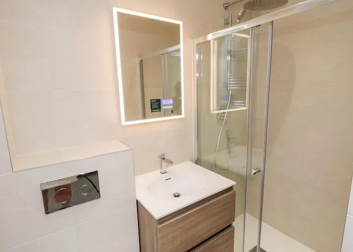 Sandsend View Apartment Whitby