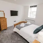 Sandsend View Apartment Whitby